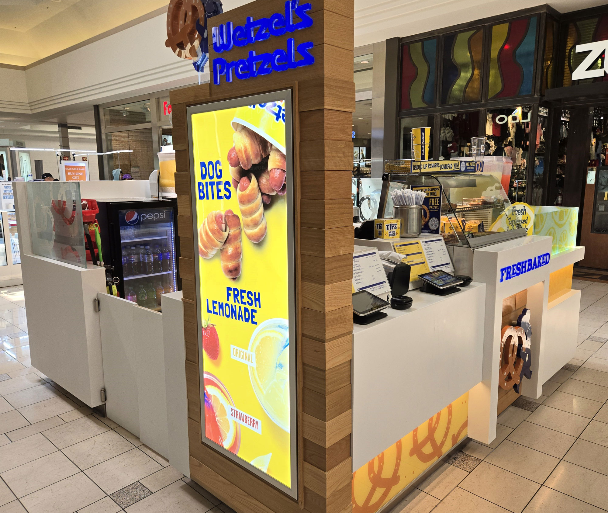 Wetzel's Pretzels Kiosk